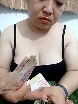 VyOanh2K online show from May 8, 4:01 pm