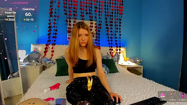 Eva  Lewis online show from February 16, 1:14 am