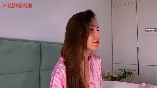 Snapshot of Cleopatra3101 chatting on September 29, 9:03 am Cleopatra3101 online show from September 29, 9:03 am