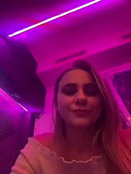 GraceTorrez online show from November 11, 10:10 pm