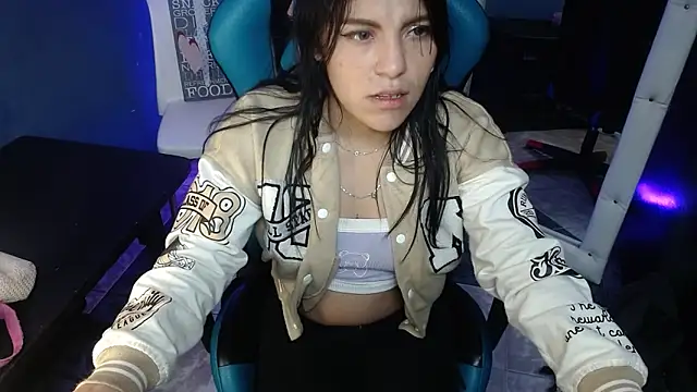 MartinaFonse online show from March 6, 2:09 am