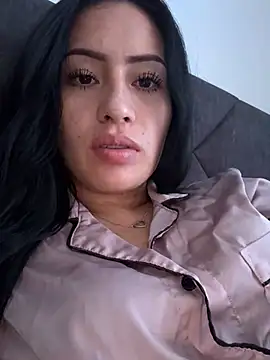 Snapshot of Sara_luna_ chatting on December 17, 1:27 pm Sara luna online show from December 17, 1:27 pm