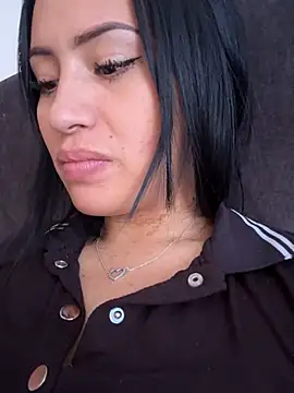 Snapshot of Sara_luna_ chatting on December 29, 2:10 pm Sara luna online show from December 29, 2:10 pm