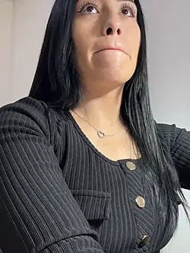 Snapshot of Sara_luna_ chatting on February 27, 3:15 pm Sara luna online show from February 27, 3:15 pm