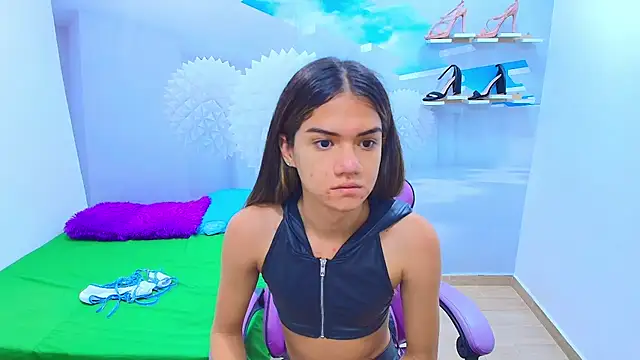 Snapshot of DEMI_LEED chatting on September 24, 11:24 am DEMI LEED online show from September 24, 11:24 am