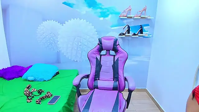 Snapshot of DEMI_LEED chatting on September 25, 12:20 pm DEMI LEED online show from September 25, 12:20 pm