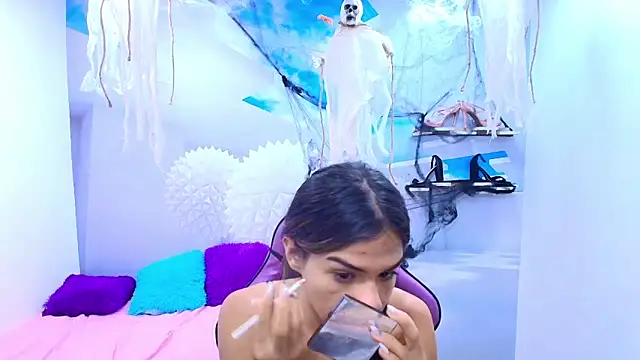 Snapshot of DEMI_LEED chatting on October 14, 12:50 pm DEMI LEED online show from October 14, 12:50 pm