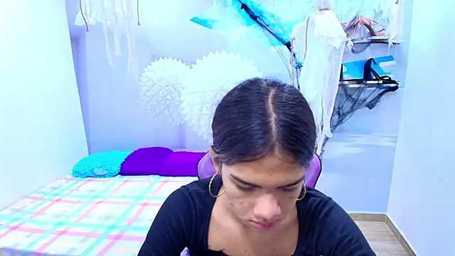 Snapshot of DEMI_LEED chatting on October 24, 11:06 am DEMI LEED online show from October 24, 11:06 am