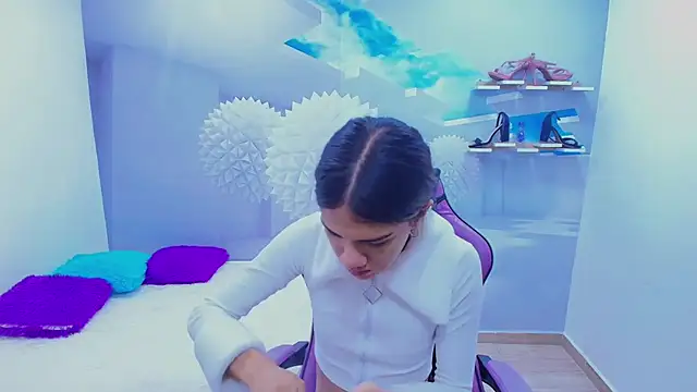 Snapshot of DEMI_LEED chatting on November 5, 12:27 pm DEMI LEED online show from November 5, 12:27 pm