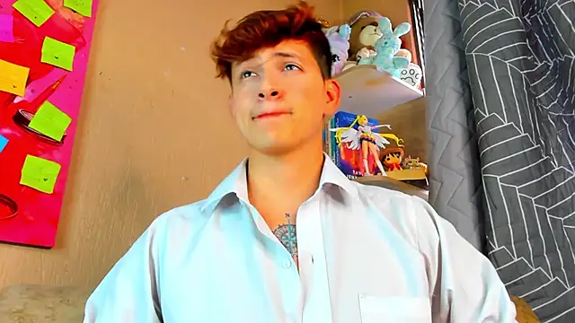 Snapshot of GabyThoms chatting on February 22, 7:56 pm GabyThoms online show from February 22, 7:56 pm