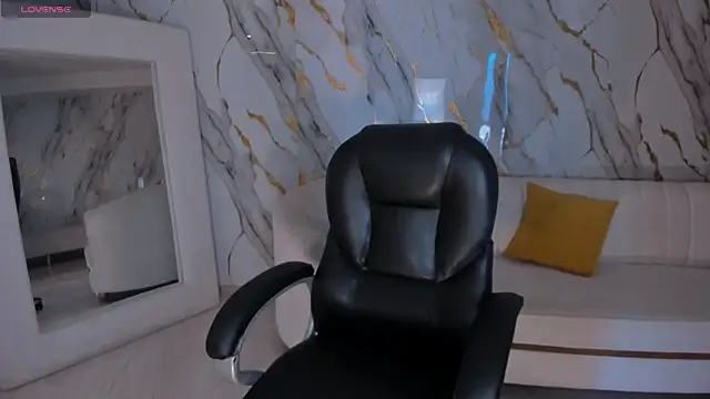 AbbyDalton online show from July 14, 6:35 pm