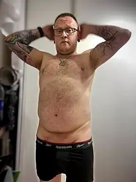 Snapshot of PierreNaked89 chatting on October 7, 10:18 pm PierreNaked89 online show from October 7, 10:18 pm