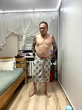 Snapshot of PierreNaked89 chatting on November 25, 10:54 pm PierreNaked89 online show from November 25, 10:54 pm