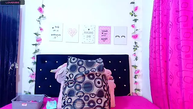 CiaraEbony online show from December 31, 8:37 am