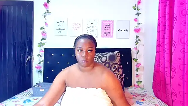 CiaraEbony online show from January 19, 7:04 pm
