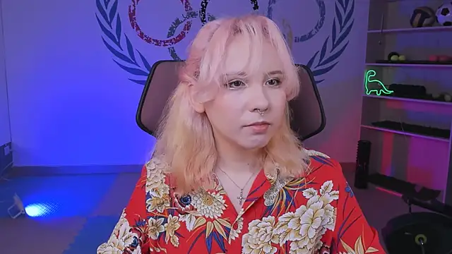 JasmineMilko online show from February 6, 5:14 am