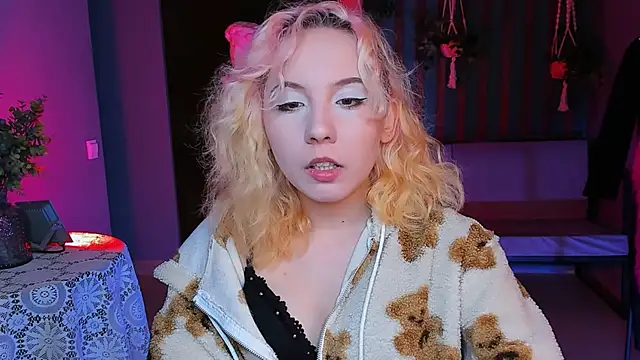 JasmineMilko online show from February 23, 5:01 am