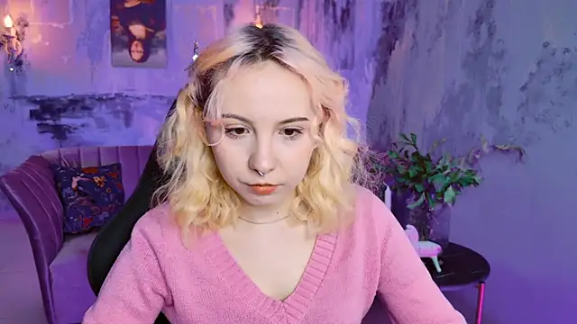 JasmineMilko online show from March 6, 5:03 am