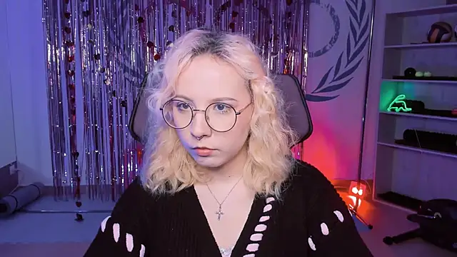 JasmineMilko online show from March 12, 5:02 am