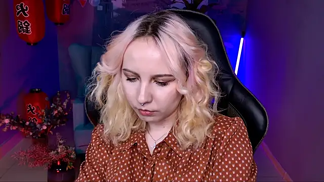 JasmineMilko online show from March 18, 2:26 pm