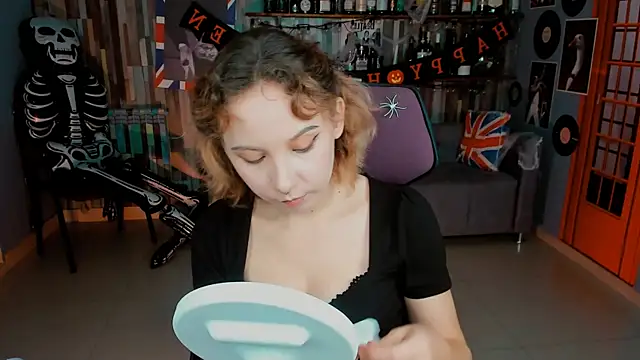 JasmineMilko online show from October 22, 5:08 am