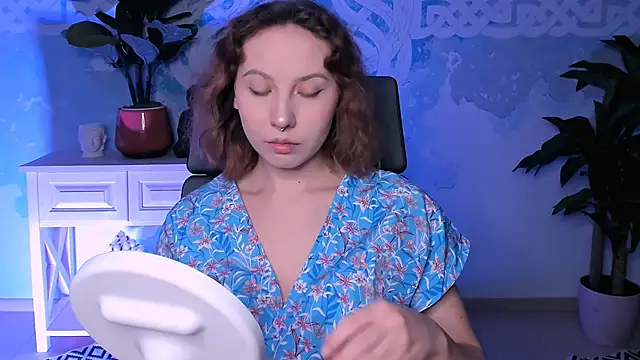 JasmineMilko online show from November 17, 5:02 am