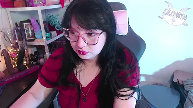 LiloMoon69 online show from December 9, 1:29 am