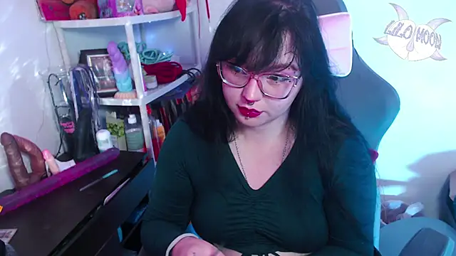 LiloMoon69 online show from December 17, 3:17 am