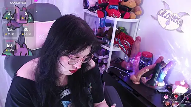 Snapshot of LiloMoon69 chatting on March 26, 1:38 pm LiloMoon69 online show from March 26, 1:38 pm