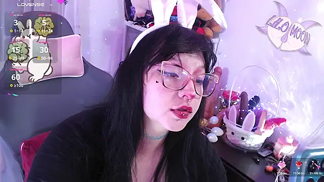 Snapshot of LiloMoon69 chatting on March 27, 3:01 pm LiloMoon69 online show from March 27, 3:01 pm