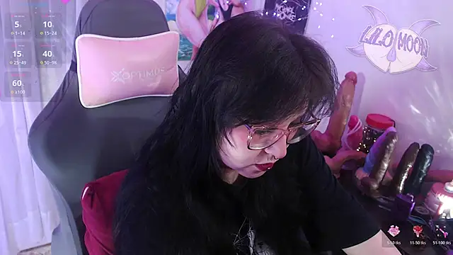 Snapshot of LiloMoon69 chatting on June 8, 6:14 am LiloMoon69 online show from June 8, 6:14 am