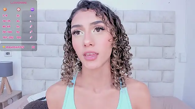 Snapshot of Daddysgirl1_ chatting on December 23, 5:17 am Daddysgirl1  online show from December 23, 5:17 am