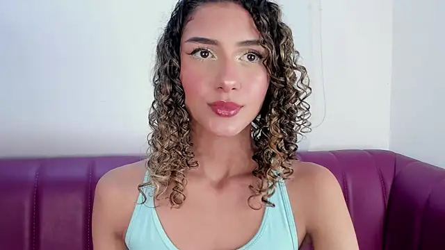 Snapshot of Daddysgirl1_ chatting on January 22, 5:59 am Daddysgirl1  online show from January 22, 5:59 am