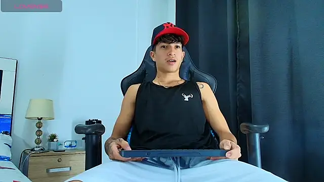  CamiloBass online show from June 7, 12:59 am