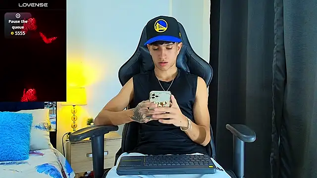  CamiloBass online show from June 23, 1:25 am
