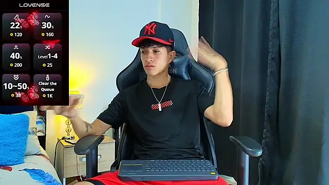  CamiloBass online show from July 7, 1:41 am