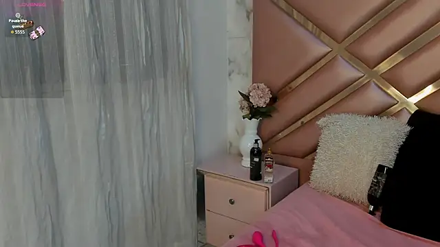 Snapshot of OliviaBurning chatting on June 11, 7:34 pm OliviaBurning online show from June 11, 7:34 pm