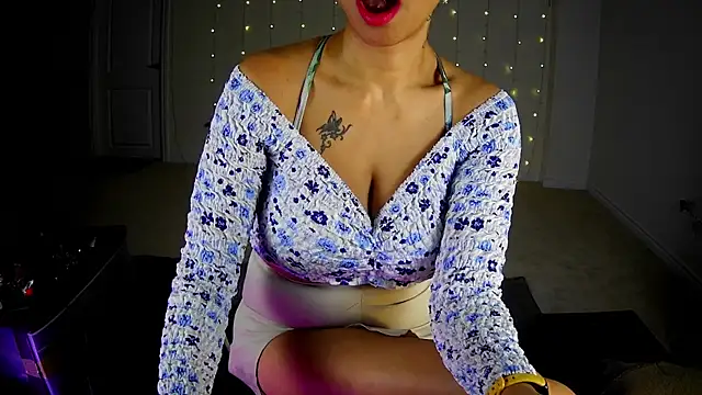 roma indobong temptress online show from February 19, 7:10 pm