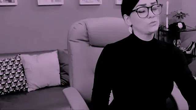 Snapshot of ChantalLion chatting on October 30, 12:45 am ChantalLion online show from October 30, 12:45 am