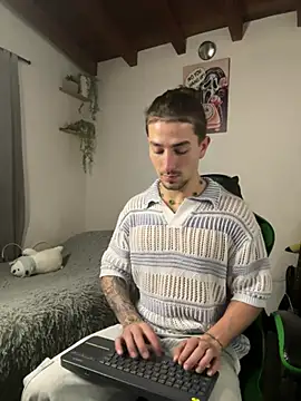 Valentino Xander online show from February 2, 3:27 am