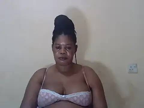 ANALQUEEN4 online show from February 18, 6:15 pm