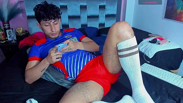 Piggy Eddy online show from January 7, 1:49 am