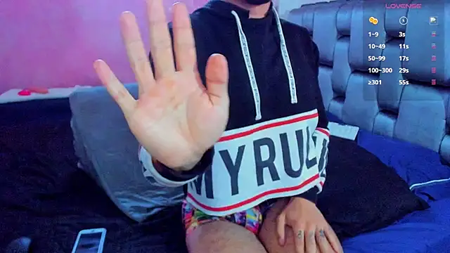 Piggy Eddy online show from February 19, 12:55 pm