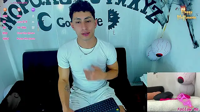 Piggy Eddy online show from October 31, 7:26 pm