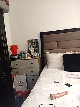 bigbootyboohle online show from December 19, 1:29 pm