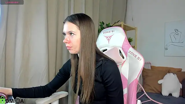 Snapshot of Nicole_Charm chatting on October 1, 9:32 pm Nicole Charm online show from October 1, 9:32 pm