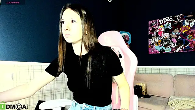 Snapshot of Nicole_Charm chatting on November 28, 12:35 am Nicole Charm online show from November 28, 12:35 am