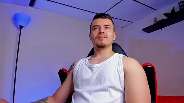 Snapshot of james_connor2 chatting on October 5, 3:10 pm james connor2 online show from October 5, 3:10 pm