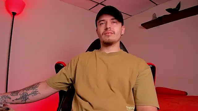 Snapshot of james_connor2 chatting on October 20, 7:25 pm james connor2 online show from October 20, 7:25 pm