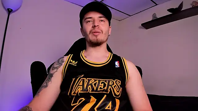 Snapshot of james_connor2 chatting on December 14, 3:17 pm james connor2 online show from December 14, 3:17 pm